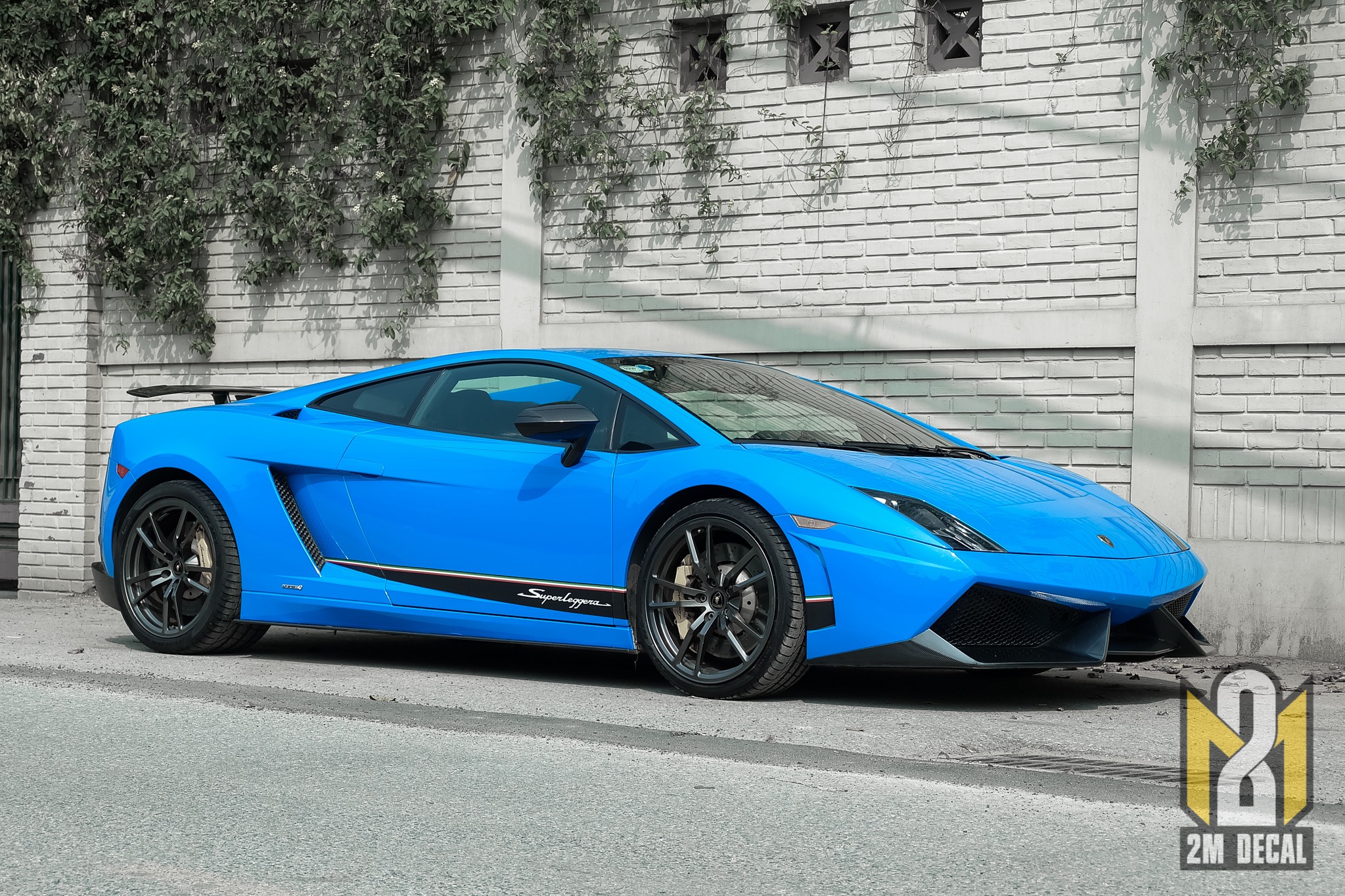 Lamborghini đổi màu China Blue 