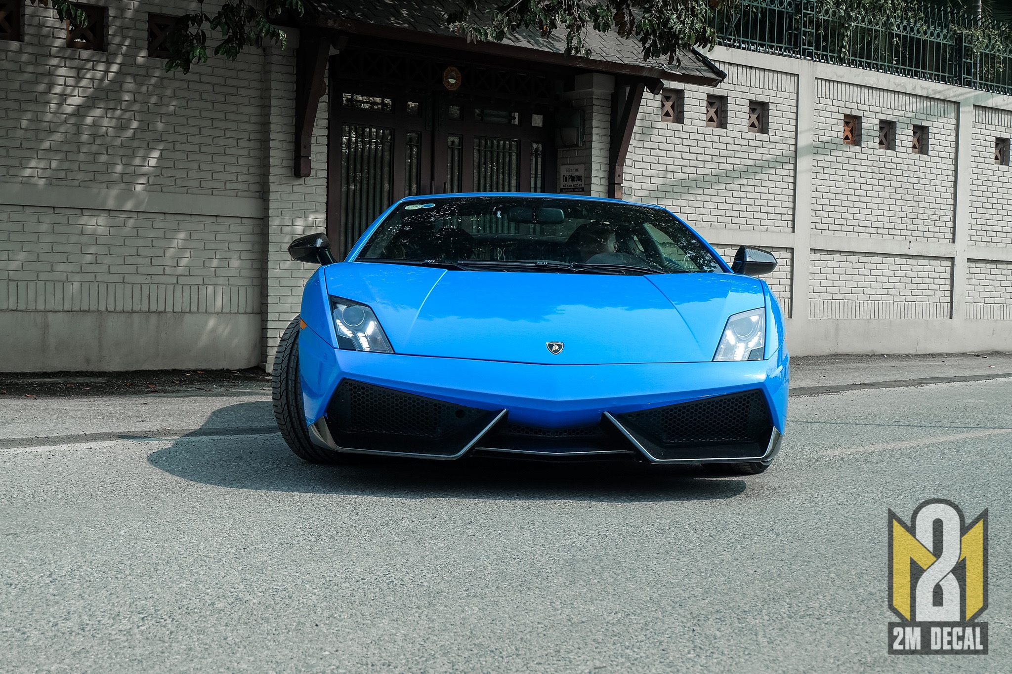 Lamborghini đổi màu China Blue 