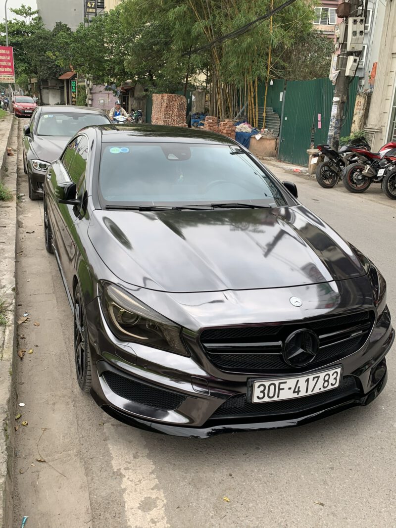 Mercedes CLA45 đổi màu Chrome